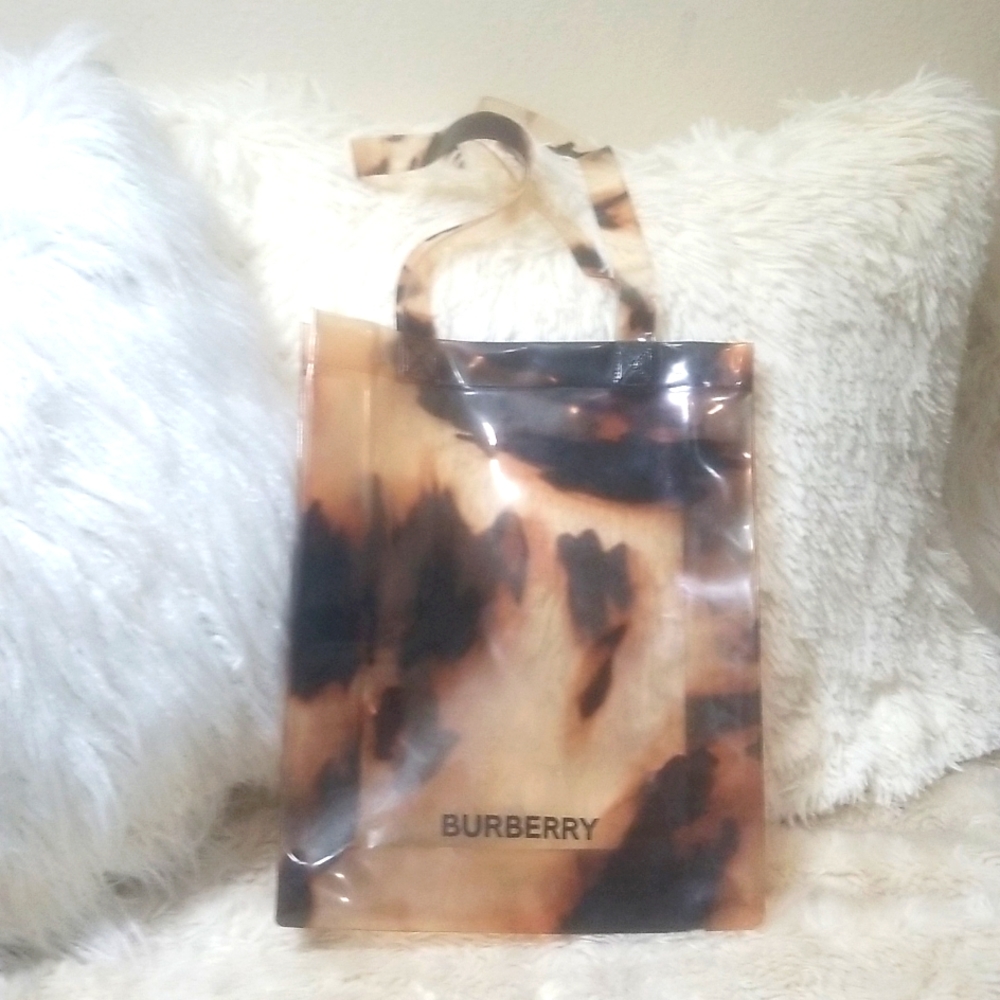 BURBERRY CLEAR TOTE BAGS